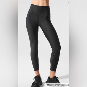 ALO Yoga 7/8 High-Waist Airlift Legging Small
